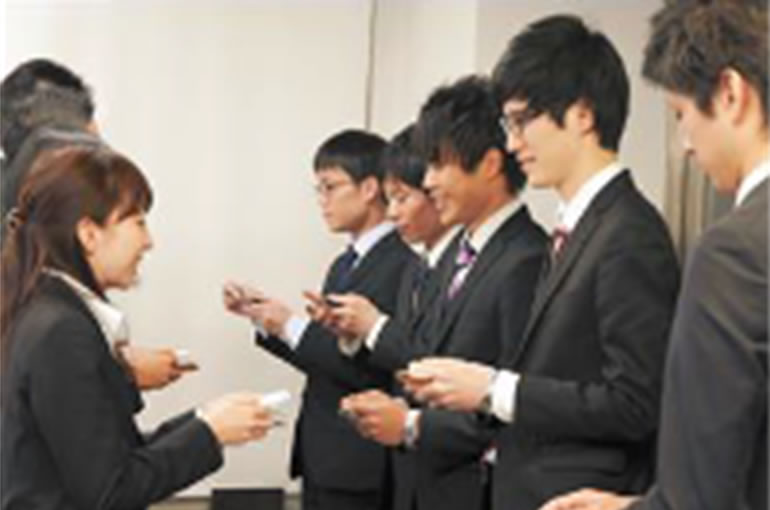 新入社員研修「ロケットスタート」